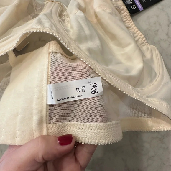 NWT Flower Bali Underwire Bra Beige 42DD - Picture 7 of 7